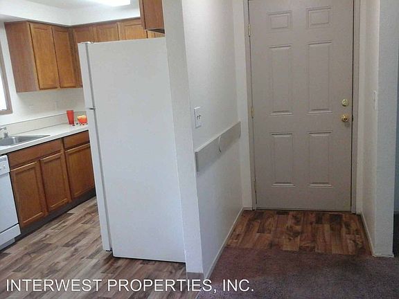 5th image of 5702 NE 34th St APT 5