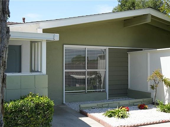 4th image of 19110 Avenue Of The Oaks