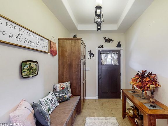 5th image of 5449 S SAN PEDRO Avenue