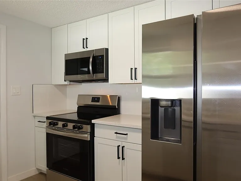1808 Harpoon Dr — Photo 3