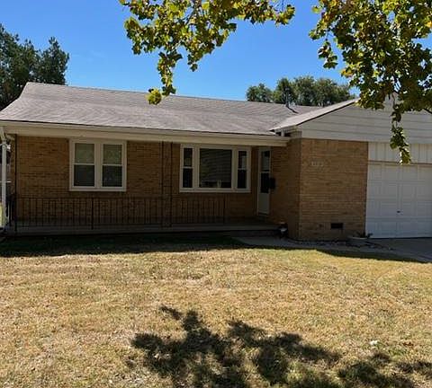 Front view of house.