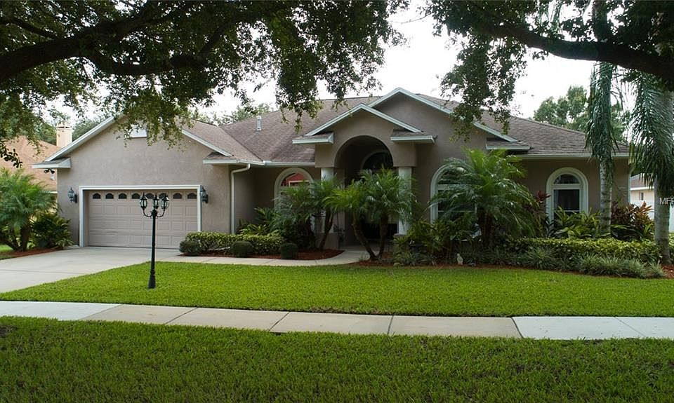 1st image of 4020 Valrico Grove Dr