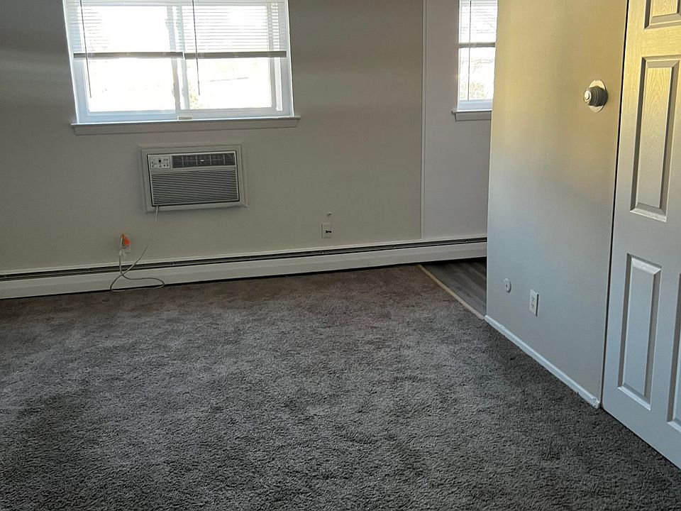 1st image of 206 Osborn St #300