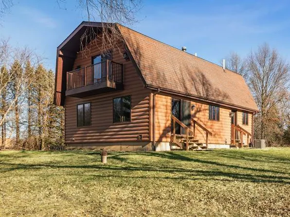 9510 Martin Dr, Spring Grove, IL 60081