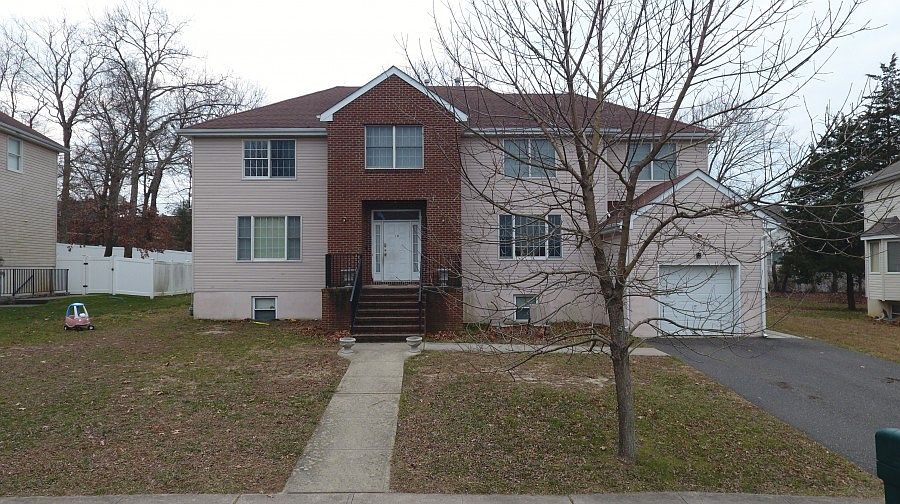 1st image of 10 Shemen St