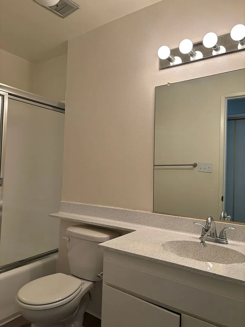 10558 Eastborne Ave. — Photo 2