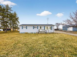 6946 Clifford Rd, Marlette, MI 48453