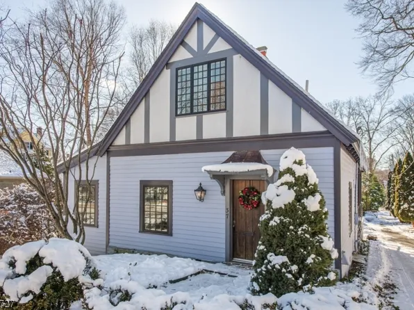 37 Colles Ave, Morristown, NJ 07960