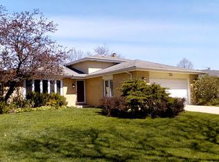 2970 Beller Dr, Darien, IL 60561