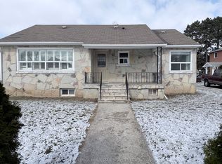 133 Hawthorne Rd, Oakville, ON L6K1V9