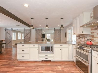 36 Orchard St, Medfield, MA, 02052