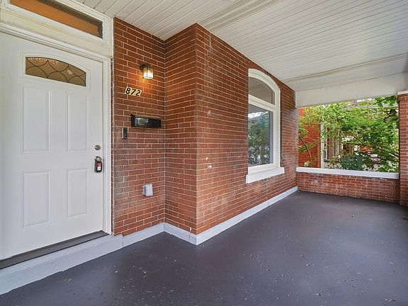 3rd image of 872 Wilson Ave
