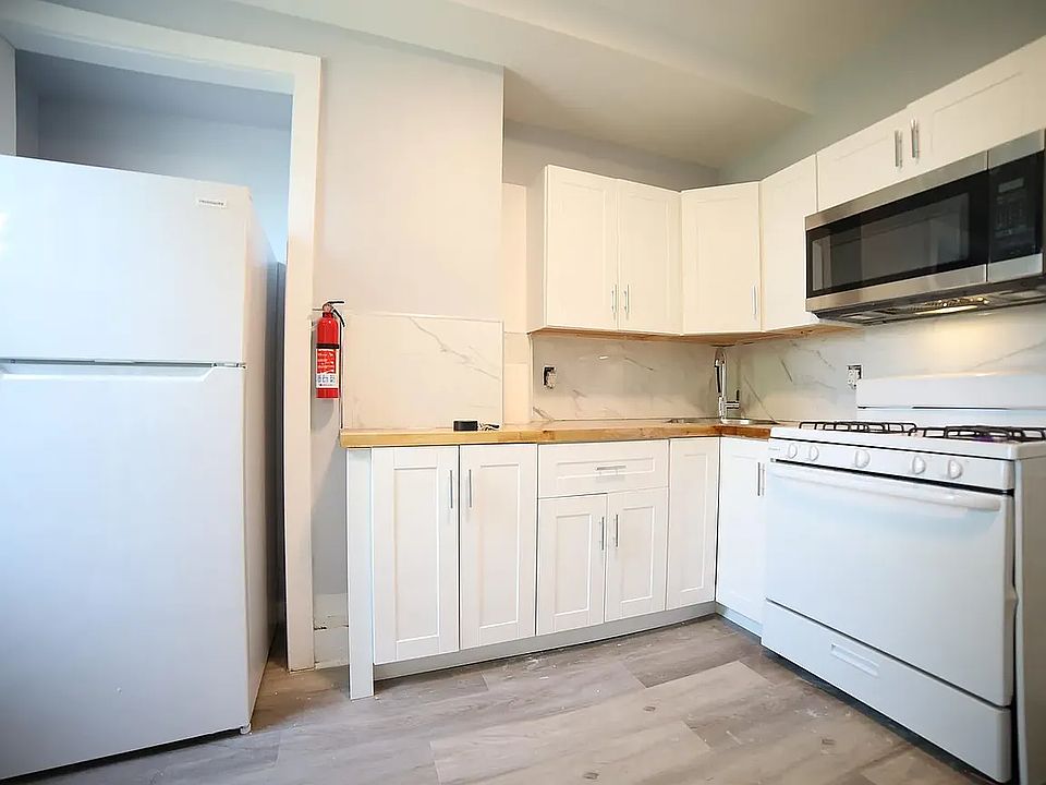 1st image of 104 Fulton Ave #2A