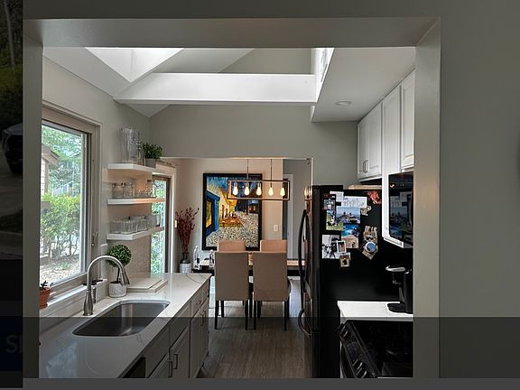 2nd image of 2236 Sunvista Dr