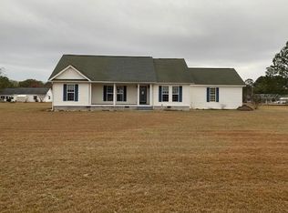 39 Pelican Cove Rd, Hazlehurst, GA 31539
