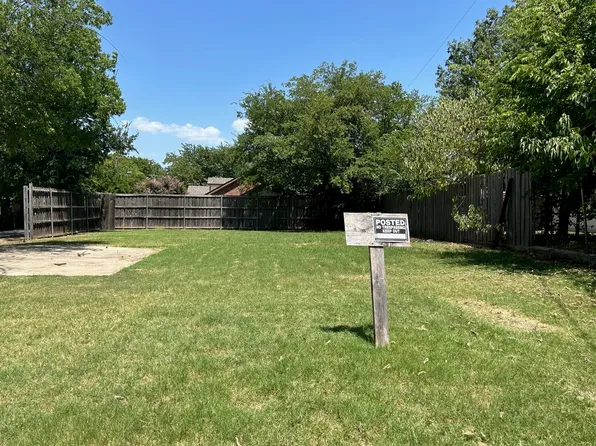 104 Donald St, Lake Dallas, TX 75065