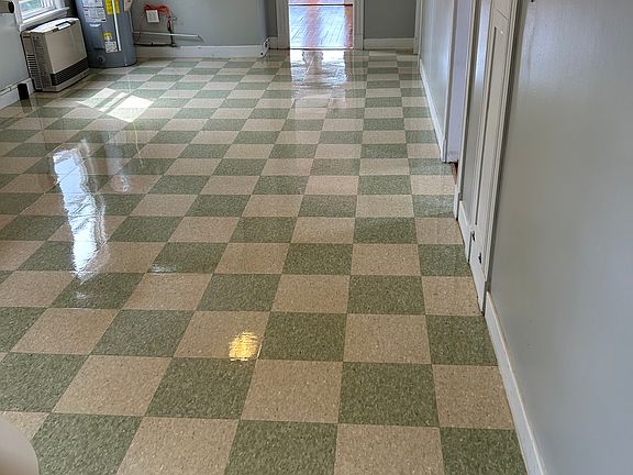 2nd image of 73 Sullivan St #2