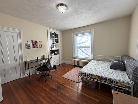3rd image of 18 Ashford St #1