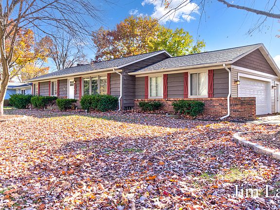 2nd image of 1388 Gentian Dr SE
