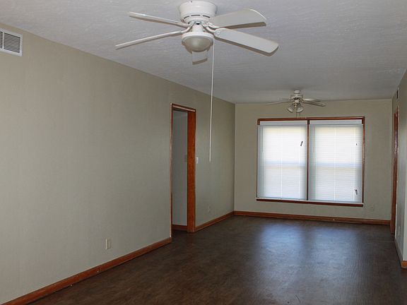 3rd image of 641 E Frolich Dr