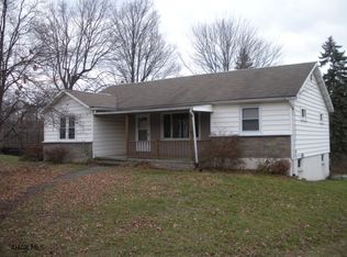 944 Brush Mountain Rd, Hollidaysburg, PA 16648