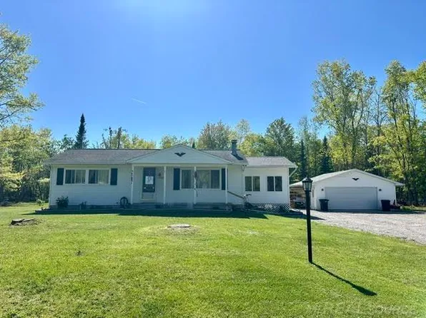 17900 Iroquois Dr, Atlanta, MI 49709