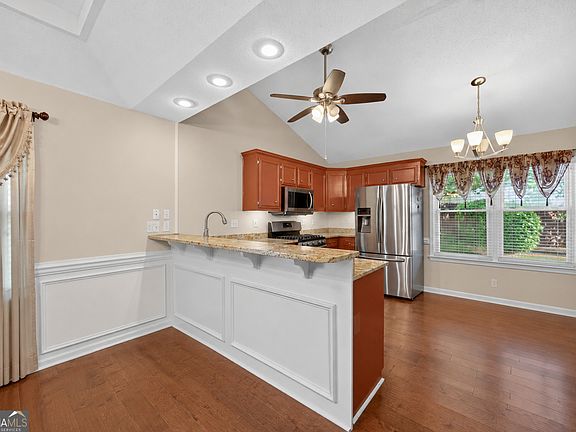 5th image of 2955 Hillcreek Dr