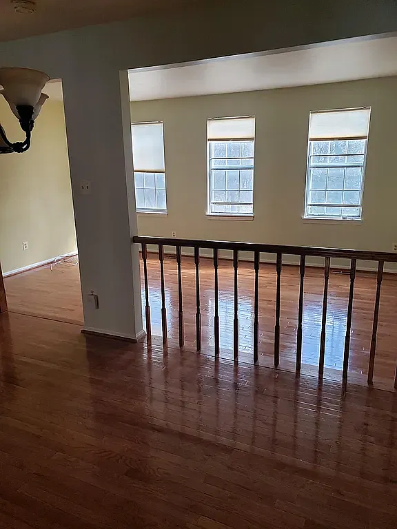 3 bed, 3.5 bath, 1330 sqft, $3,150 — Photo 1