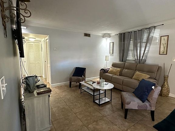 4th image of 336 SW 1st Street #B-1