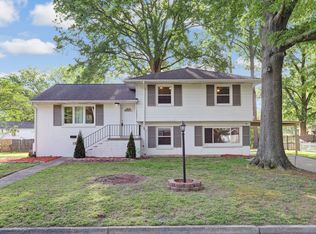 40 Stonewall Ter, Hampton, VA 23666