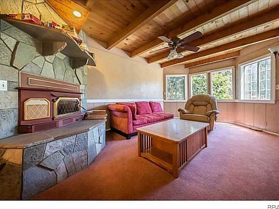 2nd image of 848 Virginia Ct