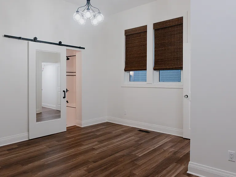 1413 Columbia St #1 — Photo 9