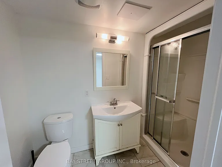12 Wakil Dr #LOWER — Photo 8