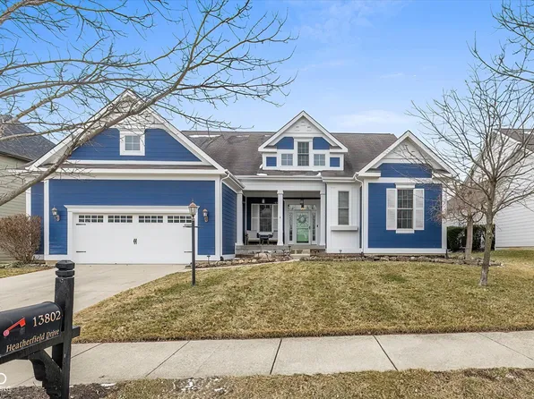 13802 Heatherfield Dr, Fishers, IN 46038