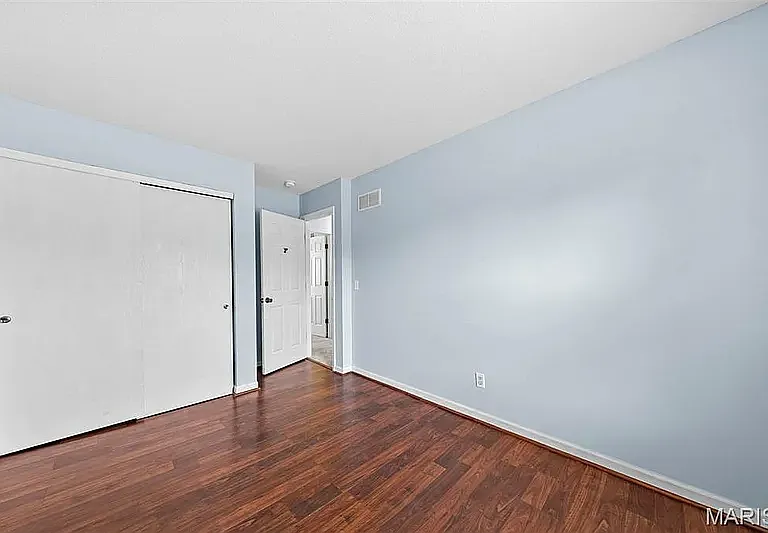 123 Woodlake Ct — Photo 16
