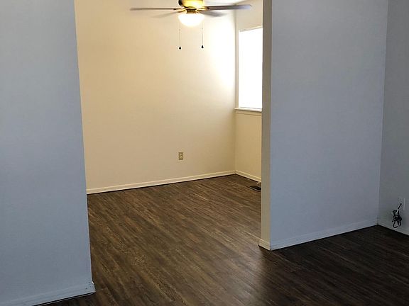 4th image of 9813 Welch Dr