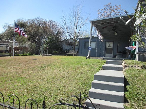 4th image of 36 Broken Arrow St #3