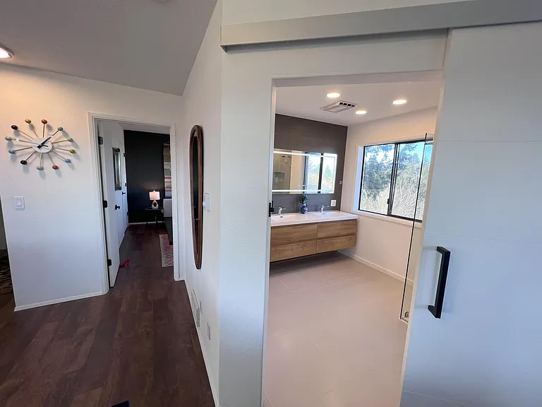 Brand new huge full bath