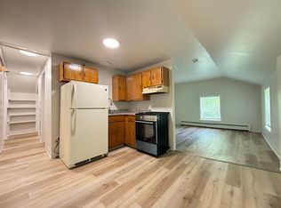 98 Main St #8, Raymond, NH 03077