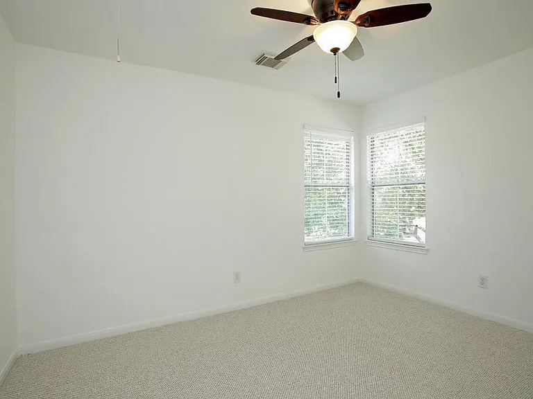 6902 Afton Woods Dr — Photo 15