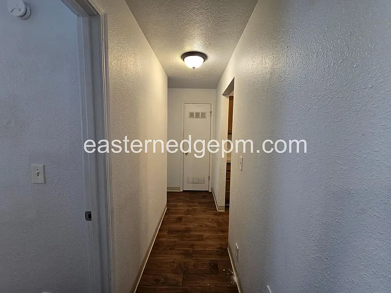 98 NW 10th St — Photo 66