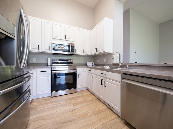 5th image of 5008 Bluff Heights Trl SE