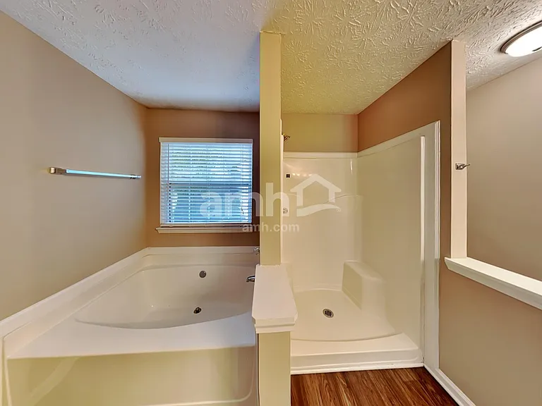 2376 Rimmele Dr — Photo 9