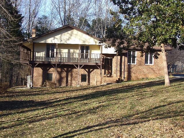 1st image of 203 Dry Creek Ln