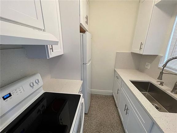 3rd image of 254 E Dania Beach Blvd #2