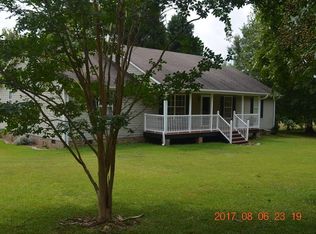 1025 Old Shoals Junction Rd, Donalds, SC 29638