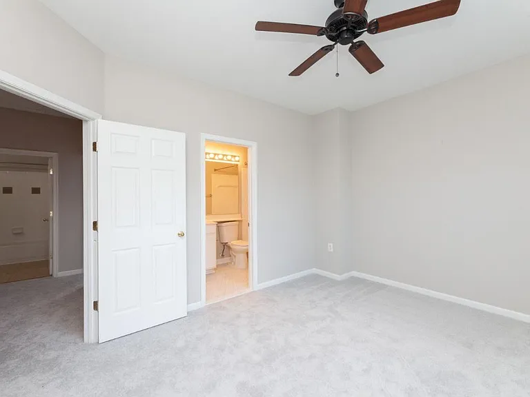 21807 Petworth Ct — Photo 22