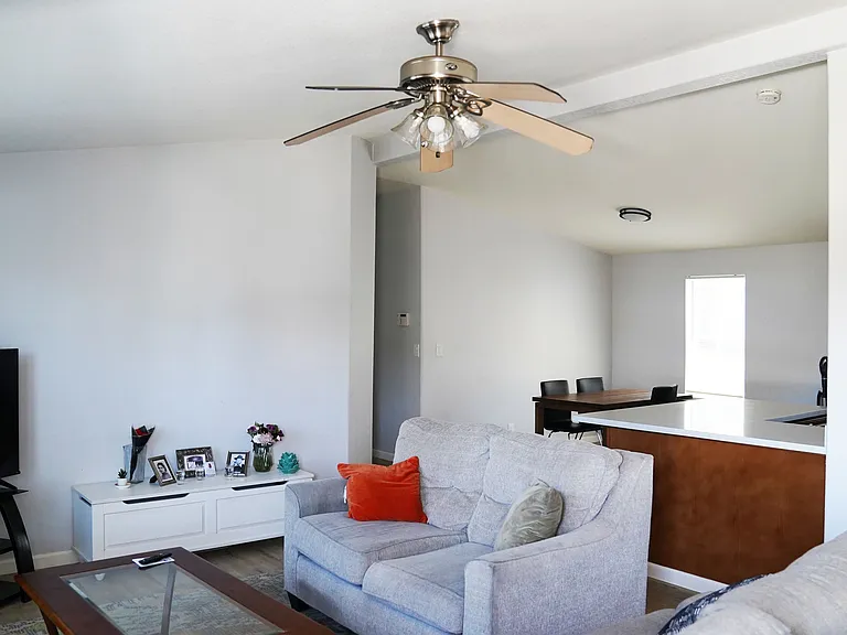9425 Cherry St — Photo 7