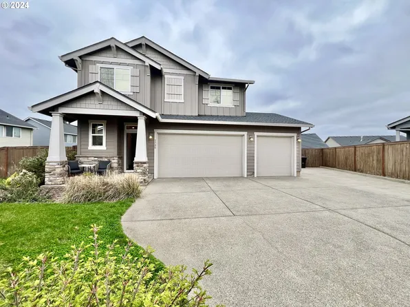 1726 S Evergreen St, Canby, OR 97013