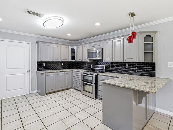 5th image of 150 Dunaway Ln